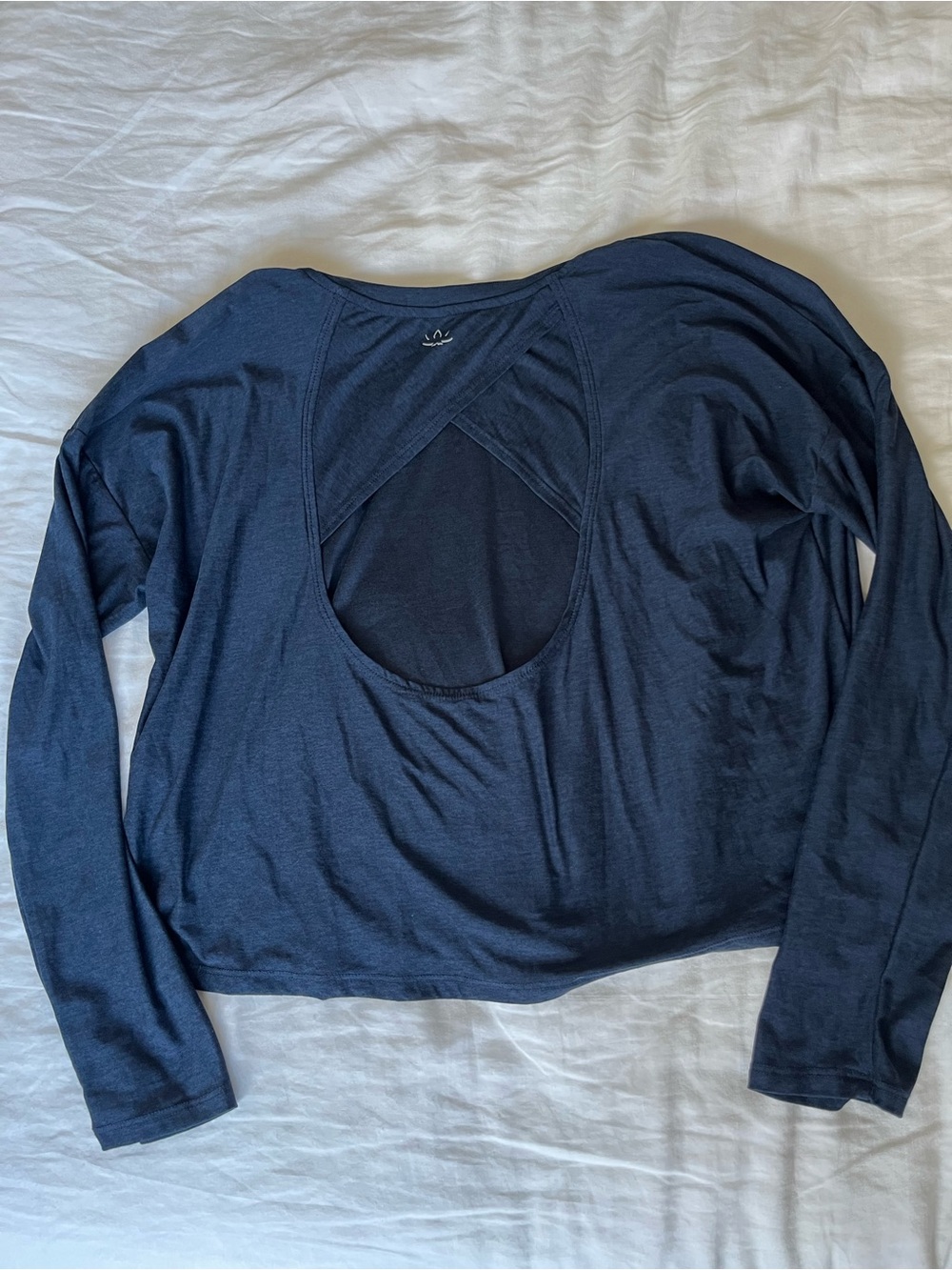 Beyond Yoga Navy Long-Sleeve Open-Back Tee